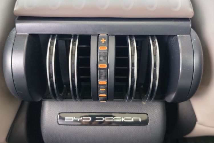 比亚迪 元PLUS 2023款 冠军版 430KM 超越型中控内饰7005