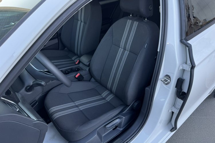 大众 凌渡 2018款 230TSI 手动风尚版局部细节19