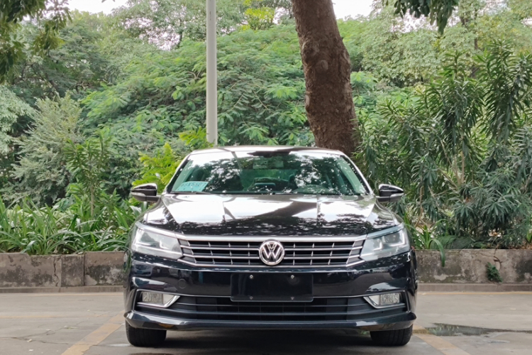 大众 帕萨特 2016款 330TSI DSG尊荣版车身外观6008