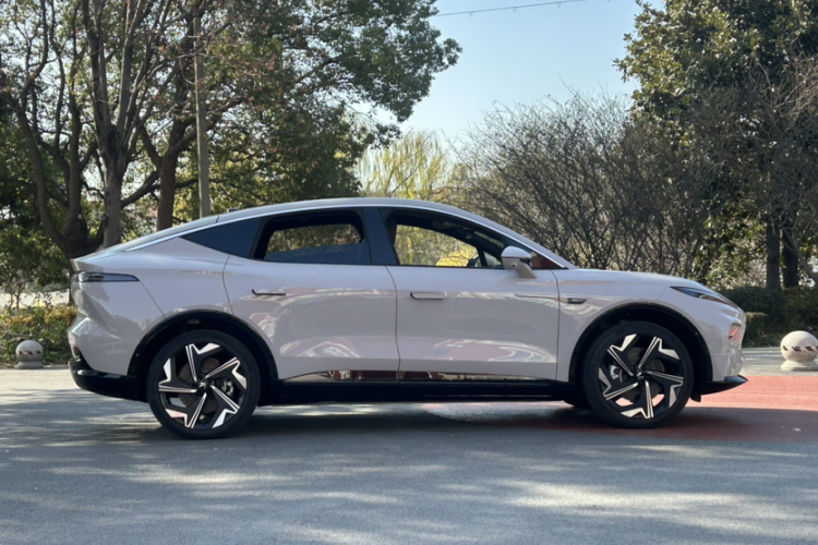 飞凡汽车 飞凡R7 2025款 长续版车身外观6003