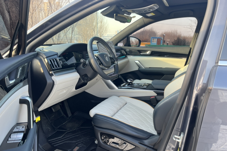 比亚迪 唐新能源 2022款 DM-p 215KM 四驱旗舰型中控内饰7003