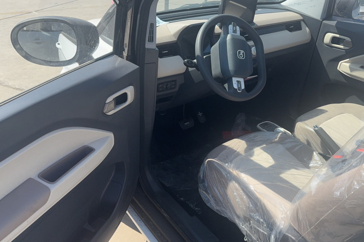 奇瑞新能源 QQ冰淇淋 2024款 青春版 205km圣代中控内饰7002