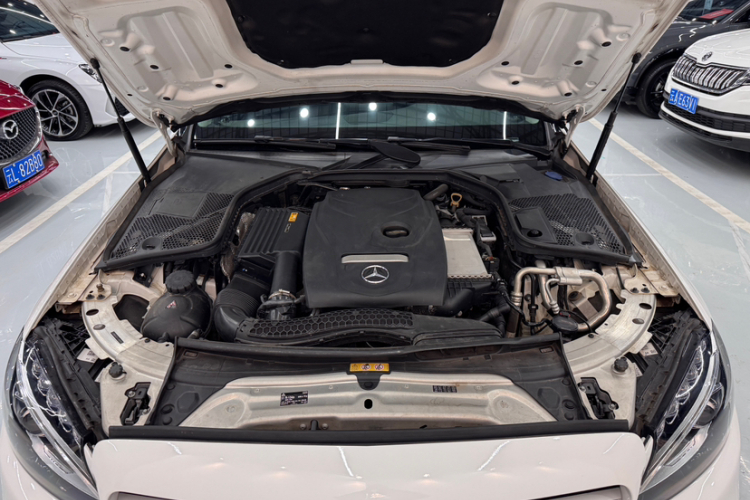 奔驰C级 2018款 C 200 L 运动版中控内饰7006