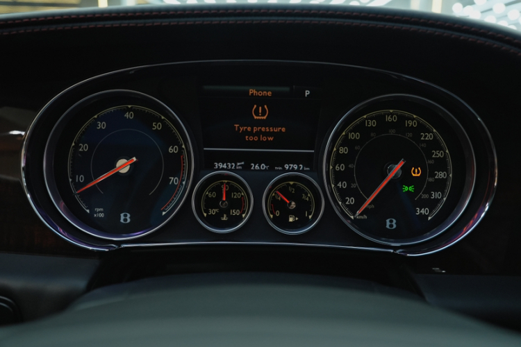 宾利 欧陆 2016款 4.0T GT V8 标准版中控内饰15