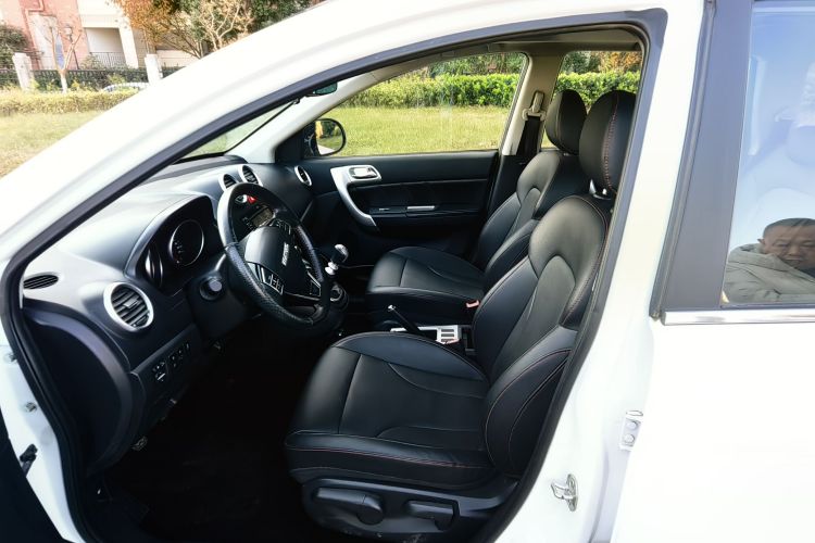 哈弗H6 2016款 升级版 1.5T 手动两驱精英型中控内饰7002