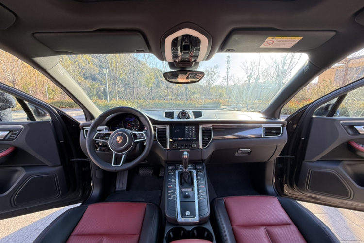 保时捷 2017款  Macan 2.0T中控内饰7009