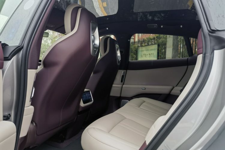 小米汽车 小米YU7 2025款 超长续航后驱版中控内饰7006