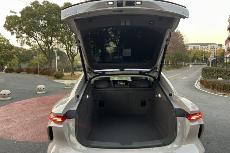 飞凡汽车 飞凡F7 2023款 改款 性能Pro版中控内饰7002