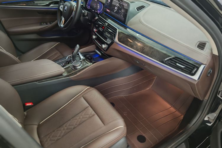 宝马5系 2022款 改款二 525Li 豪华套装局部细节41