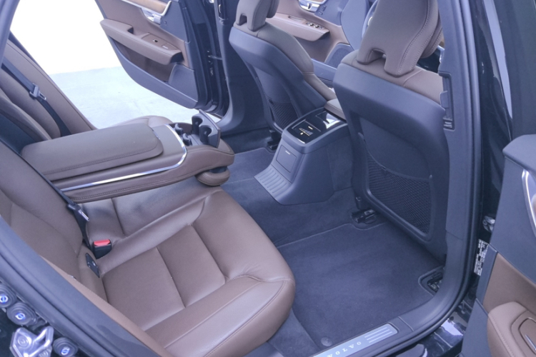 沃尔沃S90新能源 2020款 T8 E驱混动 智逸豪华版中控内饰7010