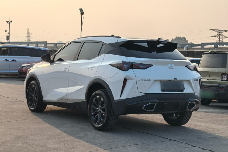 广汽传祺 传祺GS3 2023款 影速 270T 劲取版车身外观6004