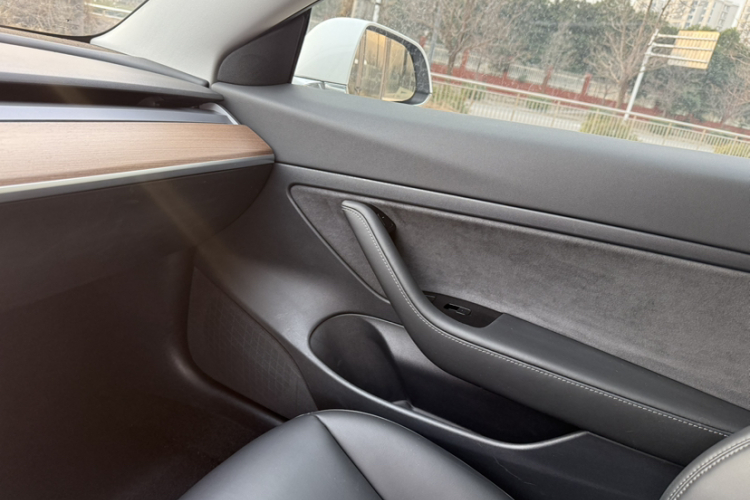 特斯拉 Model 3 2019款 标准续航后驱升级版中控内饰7001