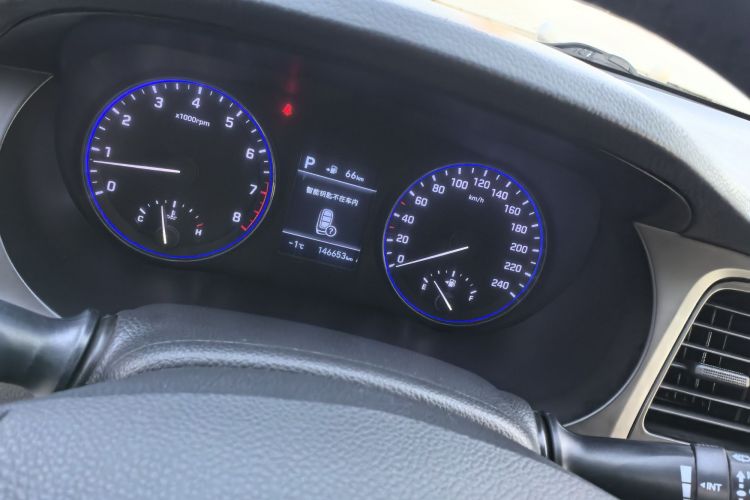 现代 名图 2017款 1.8L 自动智能型GLS 国V中控内饰15