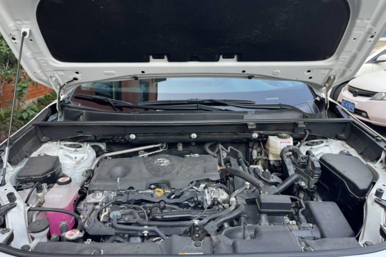 丰田 威兰达 2024款 双擎 2.5L E-CVT两驱豪华PLUS版局部细节24