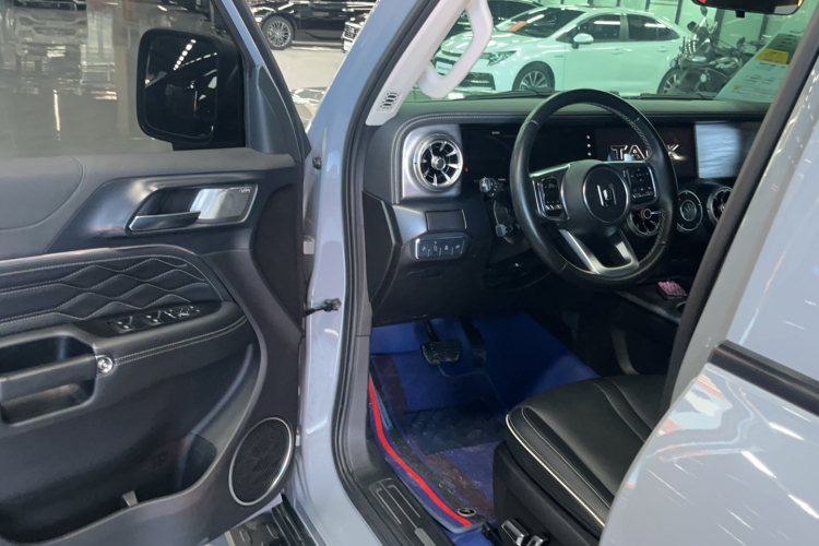 坦克300 2021款 越野版 2.0T 征服者中控内饰7002