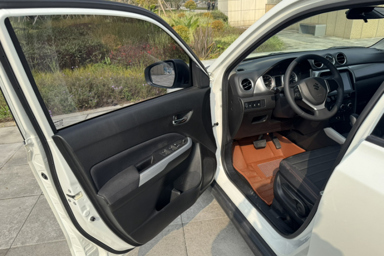 铃木 维特拉 2016款 1.4T 自动两驱精英型中控内饰7003