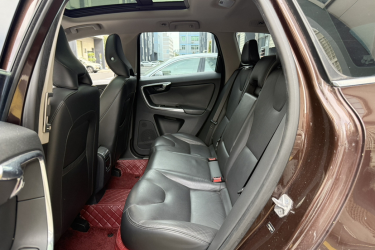 沃尔沃XC60 2017款 T5 智进版中控内饰7002