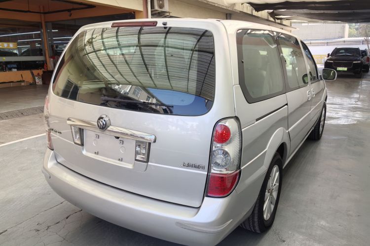 别克GL8 2014款 2.4L 经典版车身外观6012