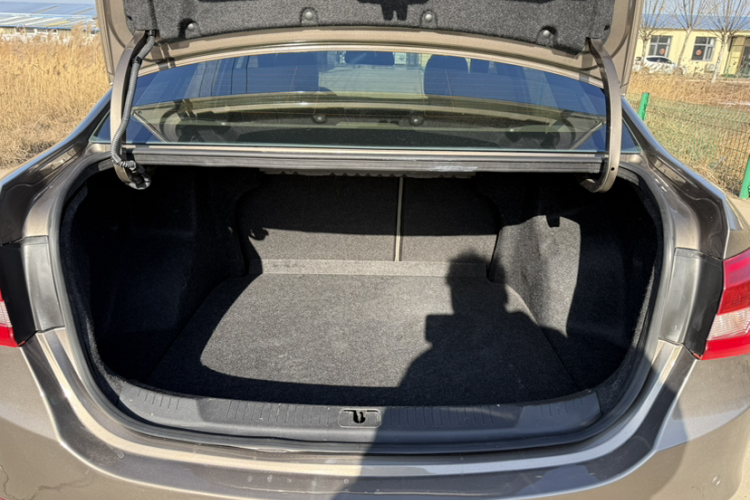 别克 英朗 2016款 15N 自动精英型局部细节23