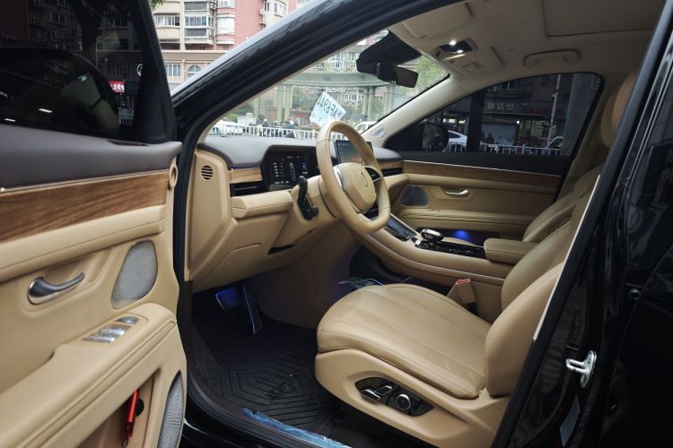 鸿蒙智行 问界M7 2024款 1.5T 智驾四驱Max版 5座车身外观6008