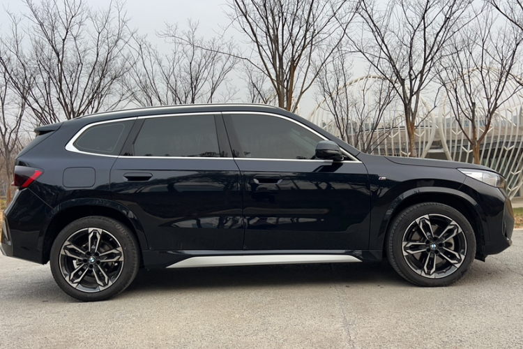 宝马X1 2023款 sDrive25Li M运动套装车身外观6007