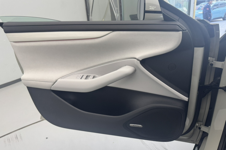 小米汽车 小米SU7 2024款 后驱超长续航高阶智驾Pro版中控内饰7006