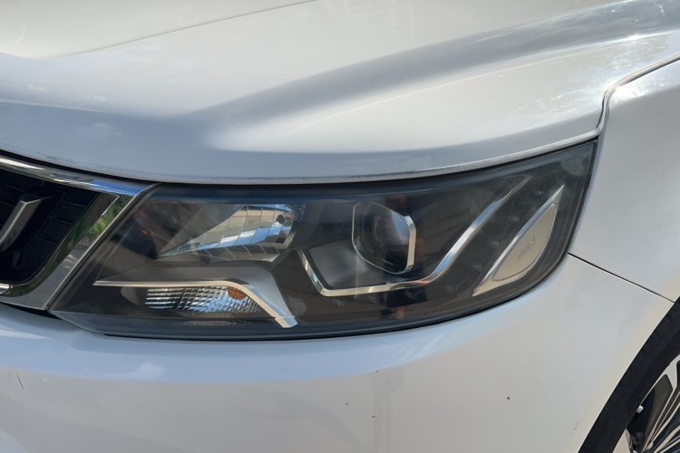 吉利汽车 远景X6 2016款 1.8L 手动尊贵型车身外观6003