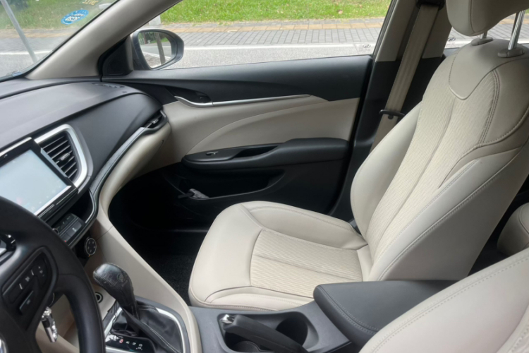 别克 英朗 2016款 18T 双离合精英型中控内饰7006