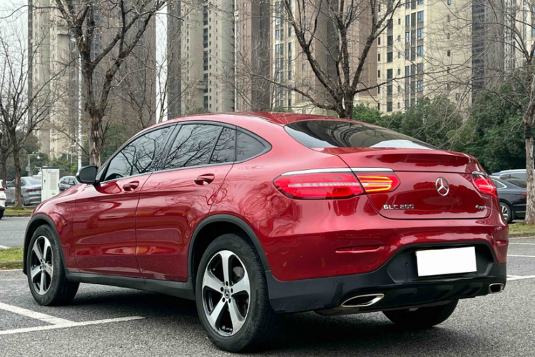 奔驰GLC轿跑 2017款 GLC 200 4MATIC 轿跑SUV车身外观6005