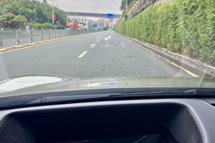 小米汽车 小米SU7 2024款 四驱超长续航高阶智驾Max版中控内饰7009