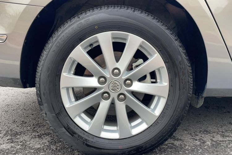 别克GL8 2017款 25S 舒适型 国V车身外观6006