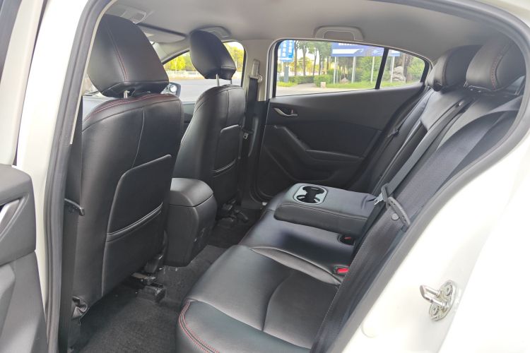 马自达3 昂克赛拉 2017款 两厢 1.5L 自动舒适型 国V中控内饰7005