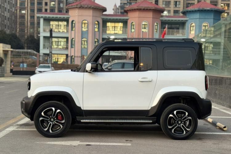 宝骏悦也 2023款 智尊版车身外观6006