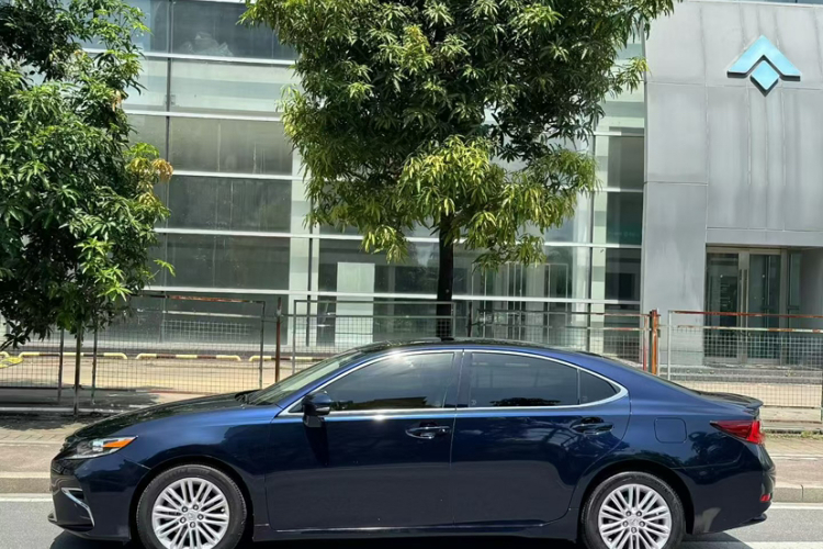 雷克萨斯ES 2015款 200 精英版车身外观6005