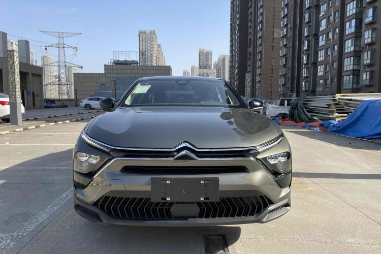 雪铁龙 凡尔赛C5 X 2024款 1.6T 享不凡车身外观6001