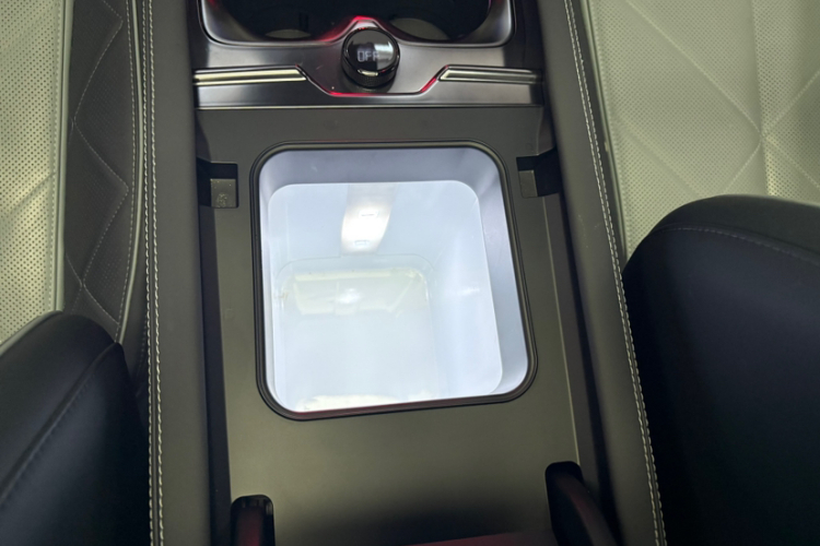 方程豹 豹5 2023款 领航版中控内饰7002