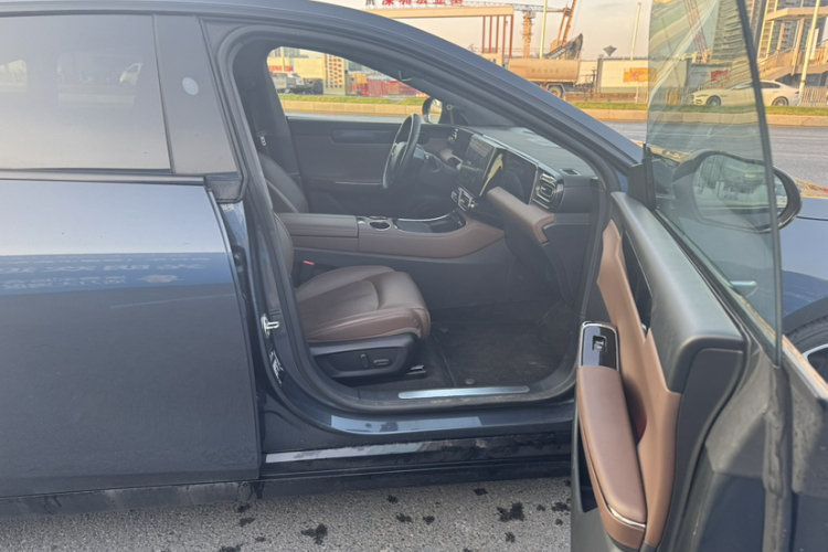 零跑汽车 零跑C01 2022款 后驱长续航版中控内饰7004