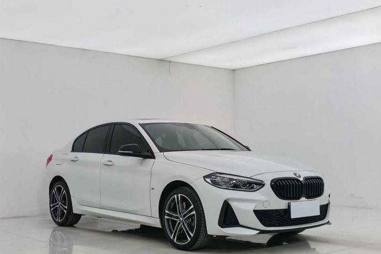 宝马1系 2021款 改款 125i M运动曜夜版车身外观6004