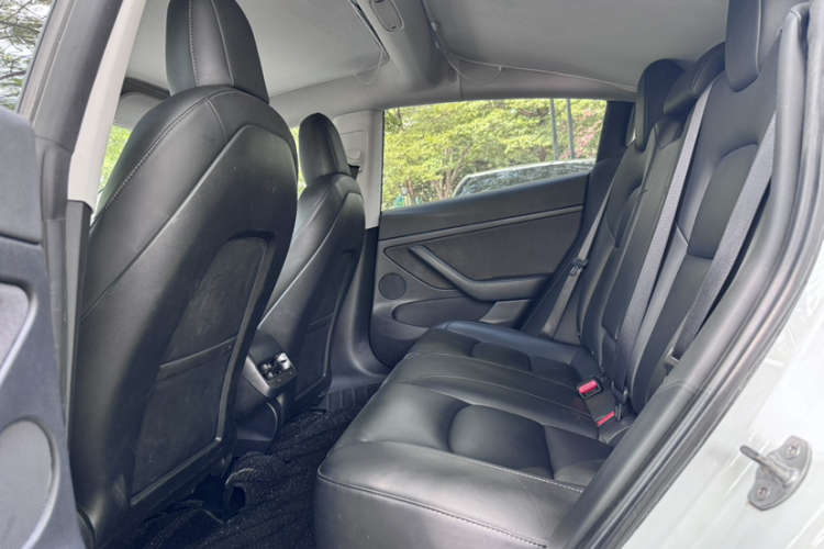 特斯拉 Model 3 2021款 标准续航后驱升级版中控内饰7004