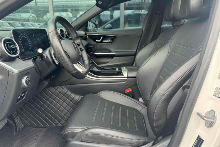 奔驰C级 2022款 改款 C 200 L 运动版中控内饰7003