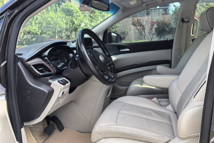 别克GL8 2021款 陆上公务舱 652T 豪华型中控内饰7004