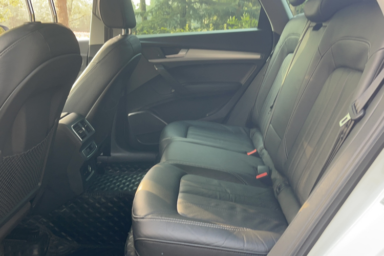 奥迪Q5L 2020款 改款 40 TFSI 荣享时尚型中控内饰7002