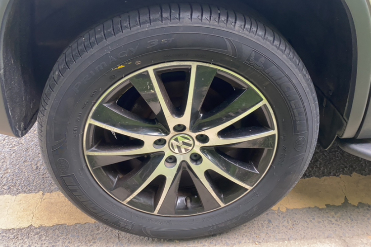 大众 途观 2015款 1.8TSI 自动两驱豪华型车身外观6004