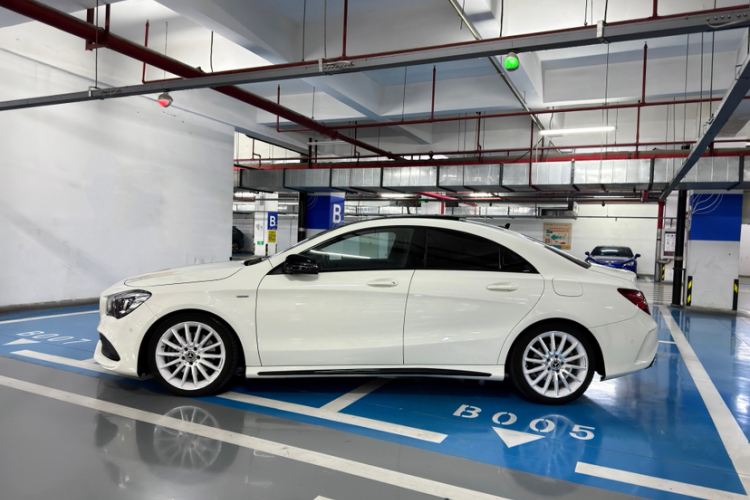 奔驰CLA 2017款 CLA 220 4MATIC 极地限量版车身外观6004