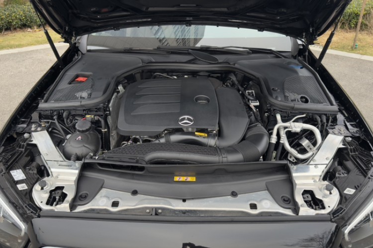 奔驰E级 2023款 E 260 L局部细节24