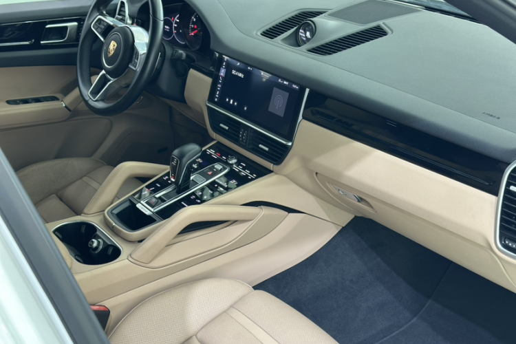 保时捷 2018款 Cayenne 3.0T中控内饰7006