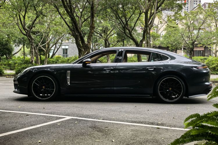 保时捷 2017款 Panamera 行政加长版 3.0T车身外观6002