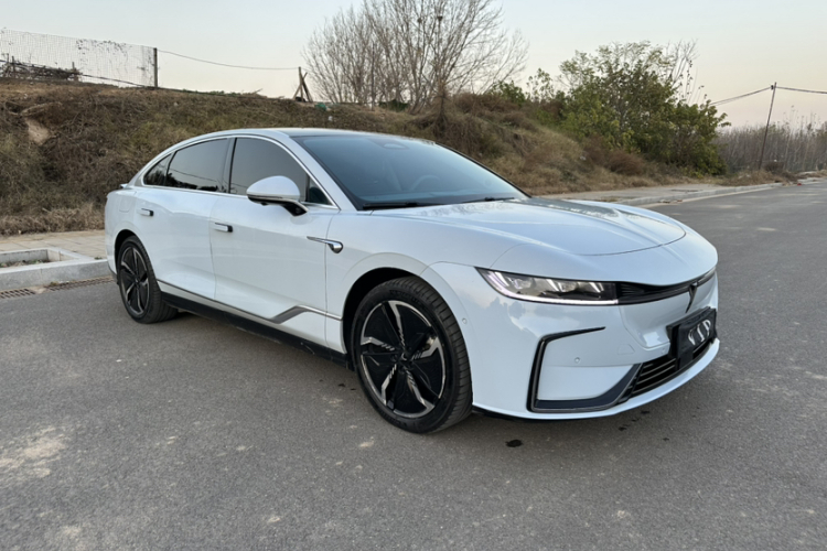 岚图汽车 岚图追光 2023款 四驱标准版车身外观6005