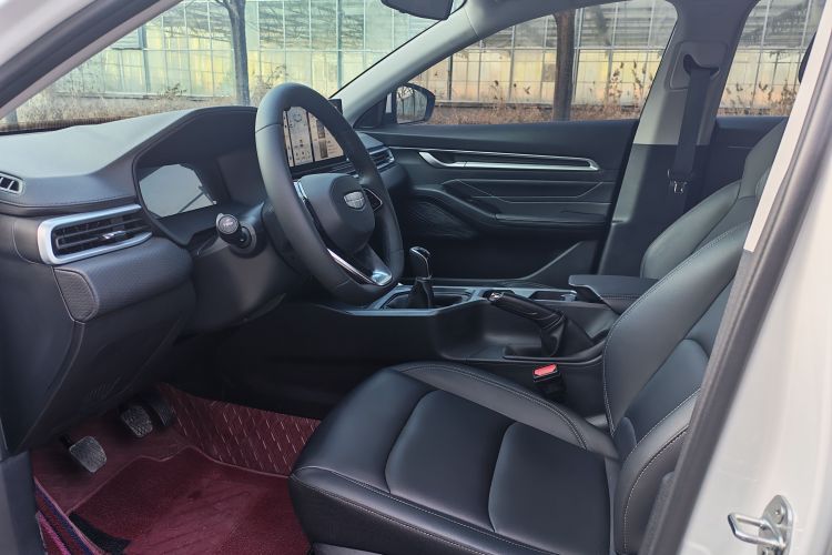 吉利汽车 帝豪 2026款 第4代 400万纪念款 1.5L 手动超越型中控内饰7005