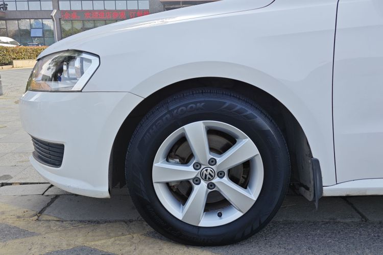 大众 朗行 2013款 1.6L 自动风尚型车身外观6007